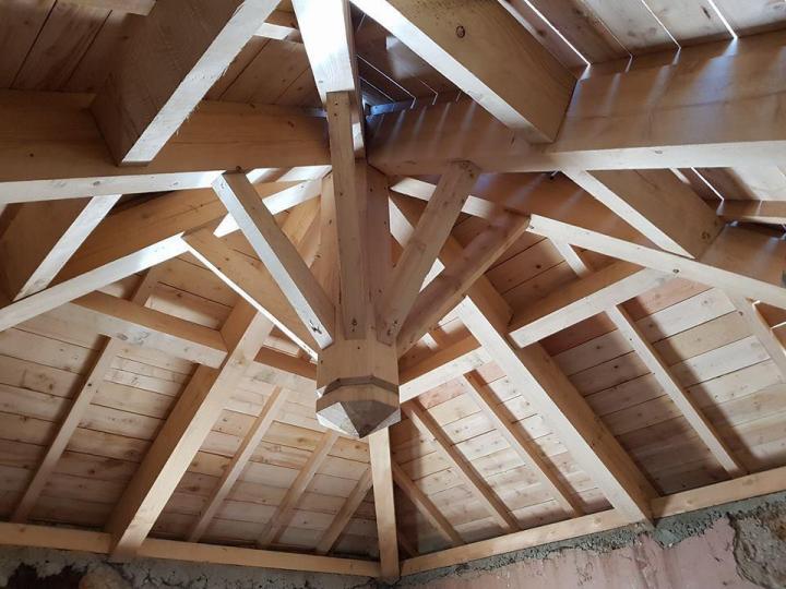 Pose de Charpente couverture zinguerie Béziers