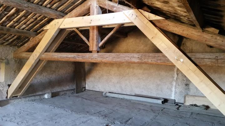 Pose de Charpente couverture zinguerie Béziers